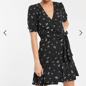 Oasis wrap skater dress in glittery black floral print, x-small, NWT